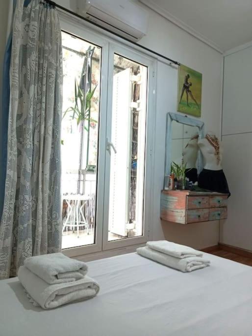 Kyriaki 'S Artistic Apartment Next Metro Agios Ioannis Athen Exterior foto