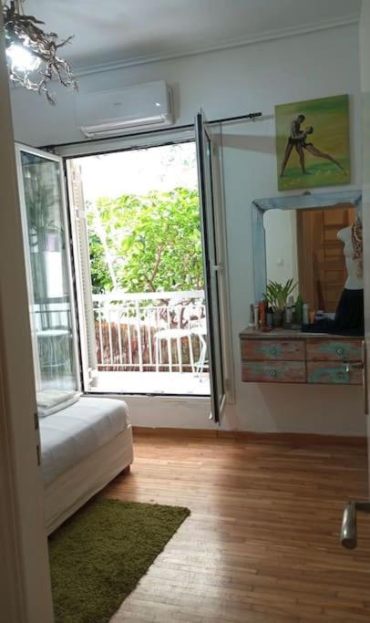 Kyriaki 'S Artistic Apartment Next Metro Agios Ioannis Athen Exterior foto
